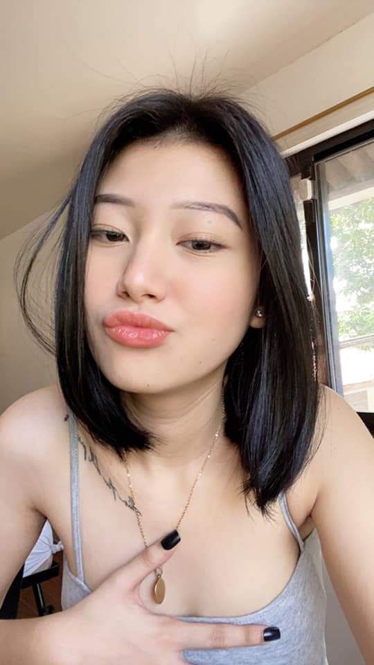 Quốc vương Lý Vân Đế của dân thường đã dành cả một buổi chiều để điên cuồng hái hoa. Hai cô gái trẻ được chọn để quan hệ tình dục. Tất cả bọn họ đều chụp cận cảnh bộ phận sinh dục của mình, chúng rất hồng và mềm mại. Họ đã bị đưa vào và quan hệ một cách dữ dội, và niềm đam mê thì vô hạn và tuyệt vời